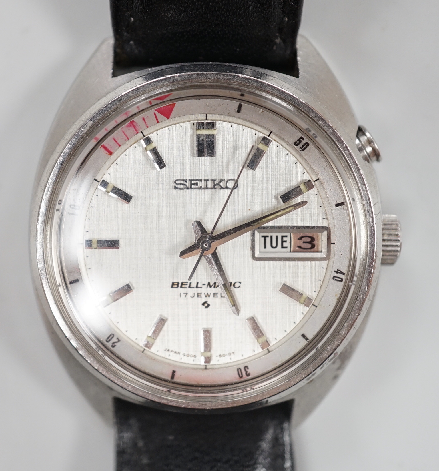 A gentleman's stainless steel Seiko Bell-Matic wrist watch, on leather strap, with Seiko box.